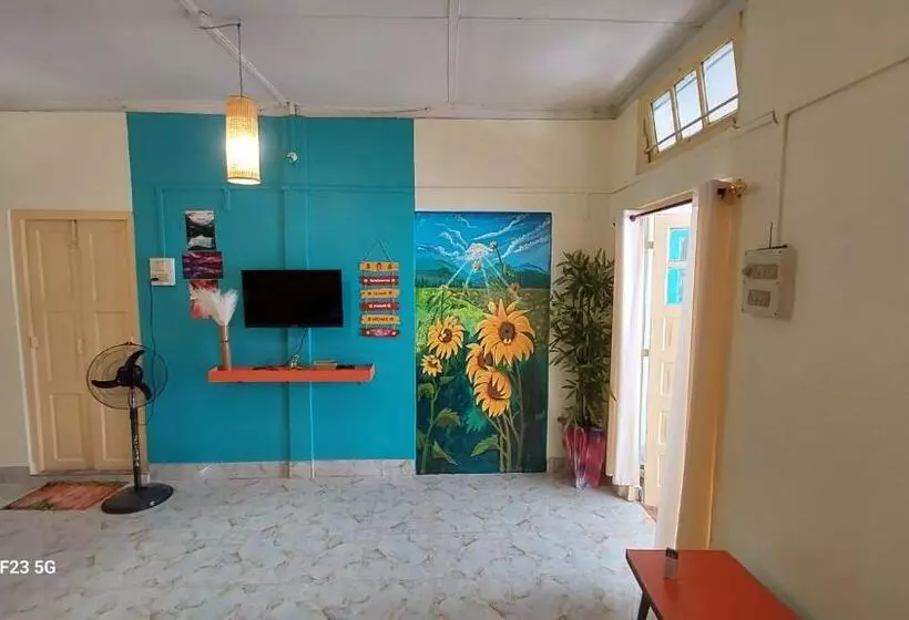 ペンション Shree Homes Studio