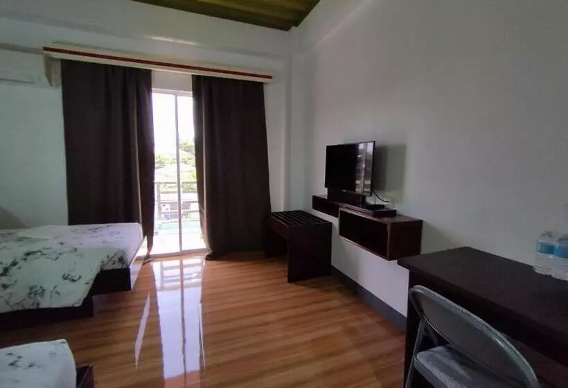 Reddoorz @ Lqj Hotel Old Buswang Kalibo