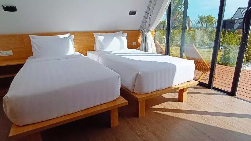 リゾートホテル Summer Bay Beach Club & Cabins Sihanoukville By Preference