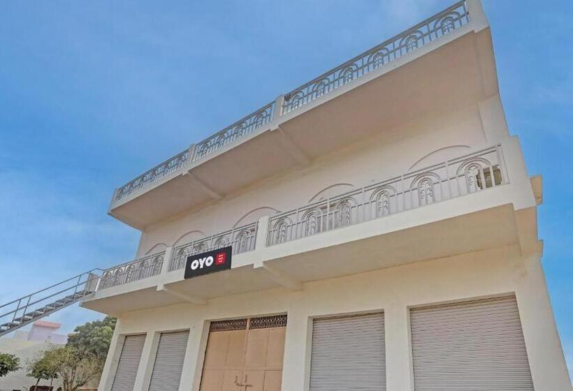 Spot On Hotel Happy Stay