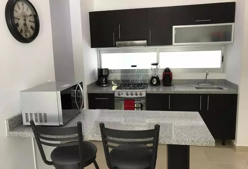 Beach Haus Suites Vacacionales