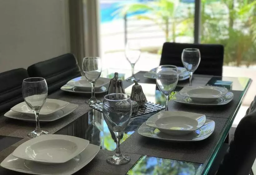 Beach Haus Suites Vacacionales