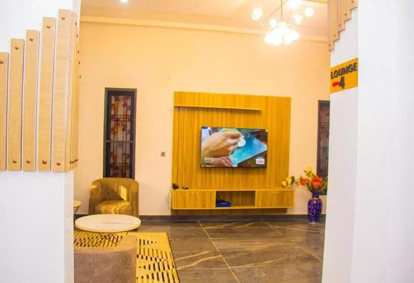 تختخواب و صبحانه 4 Bedroom Villa Marina Duplex Guzape