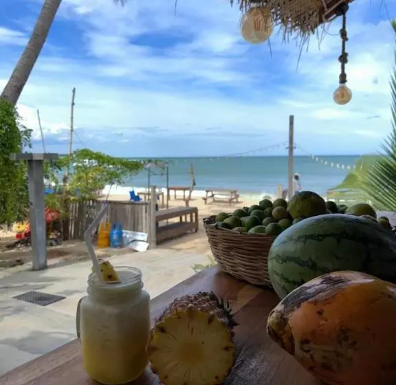 ホテル Arugambay Surf Resort