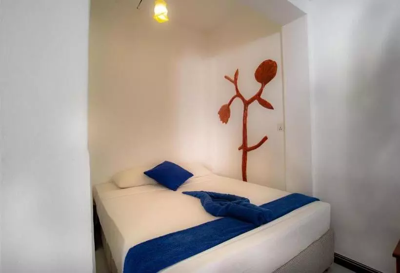 ホテル Arugambay Surf Resort
