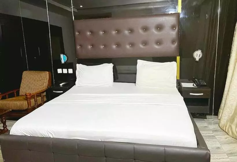 هتل Grey Residence