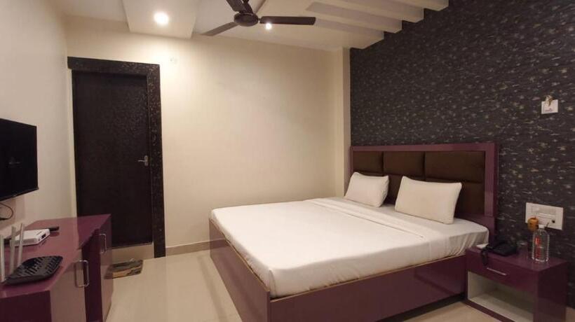 בית מלון כפרי Rajlaxmi