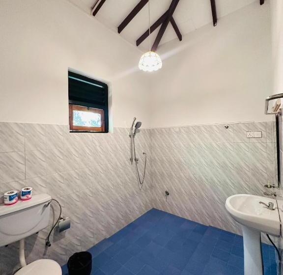 Отель Surf N Spice   Hiriketiya