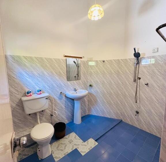 Отель Surf N Spice   Hiriketiya