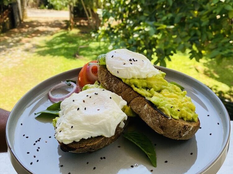 Отель Surf N Spice   Hiriketiya