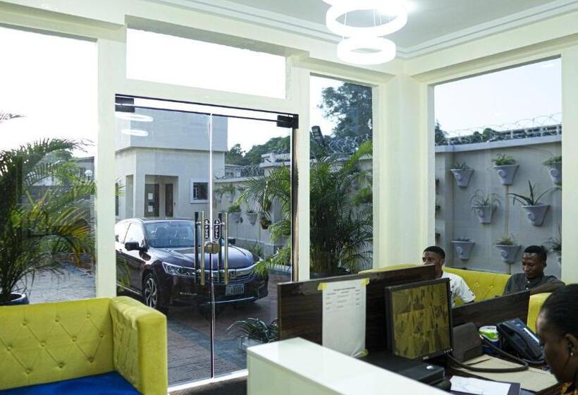 هتل The Neat Place