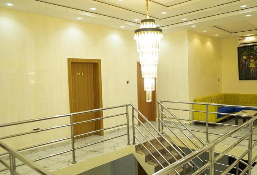 هتل The Neat Place