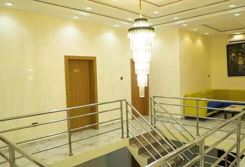 هتل The Neat Place