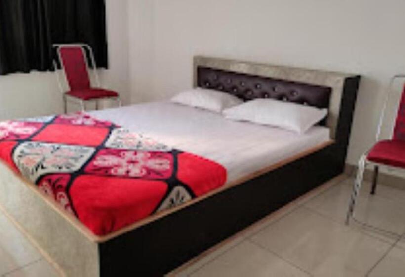 酒店 The White Lotus, Patna