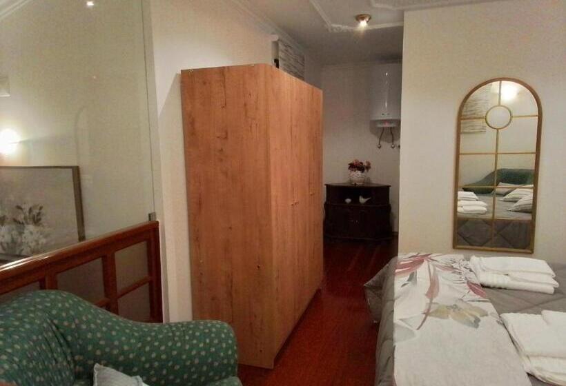 펜션 Alojamento Real