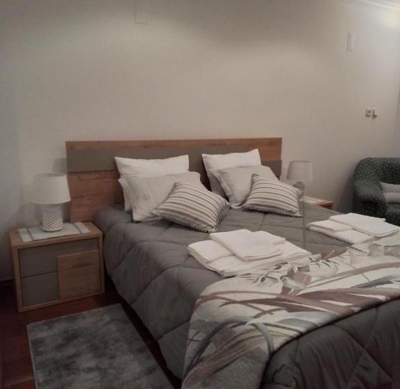 펜션 Alojamento Real