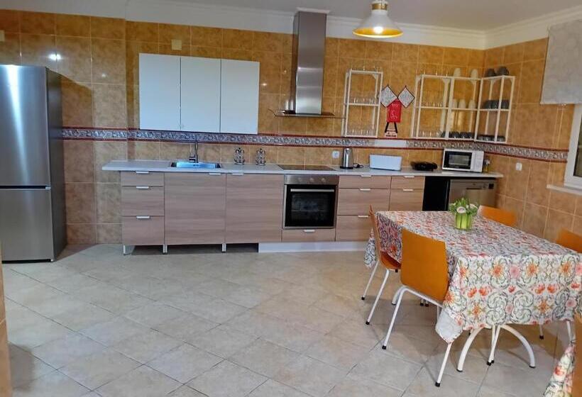 펜션 Alojamento Real