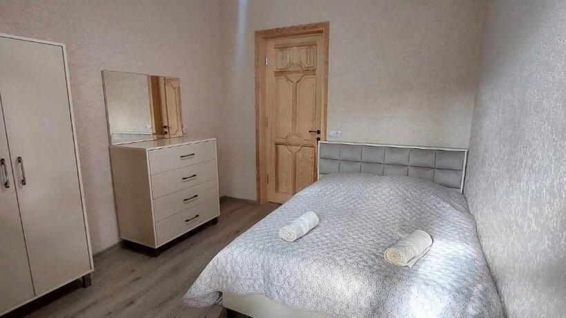 پانسیون Dadu S Gelati