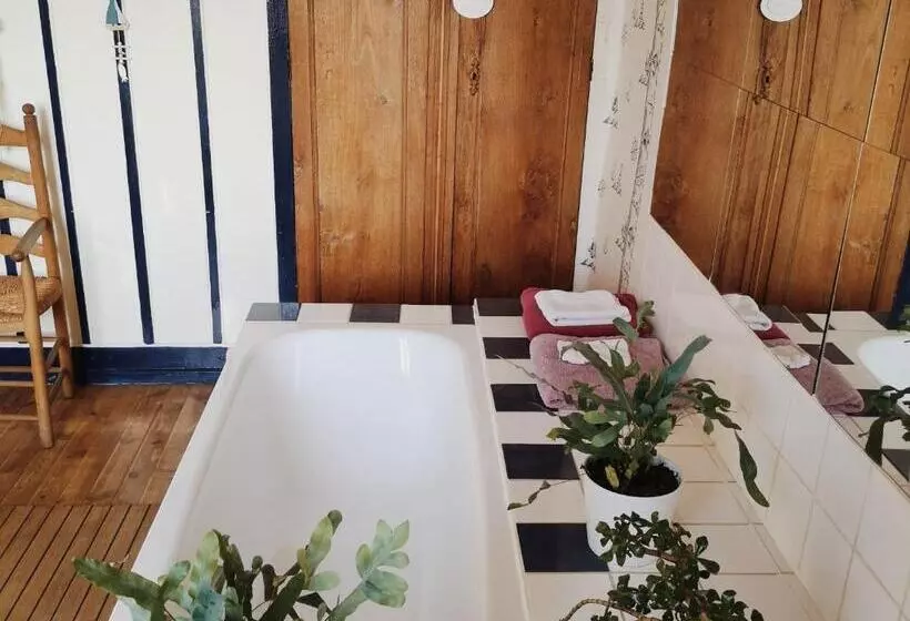 ペンション Guestroom Saint André De Najac, 1 Pièce, 2 Personnes   Fr 1 601 448
