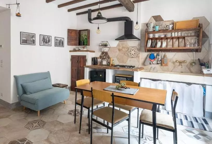 Majatalo Manillahouse