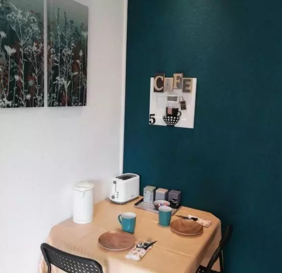 ペンション Studio, Petit Déjeuner Inclus, 20min Beauval