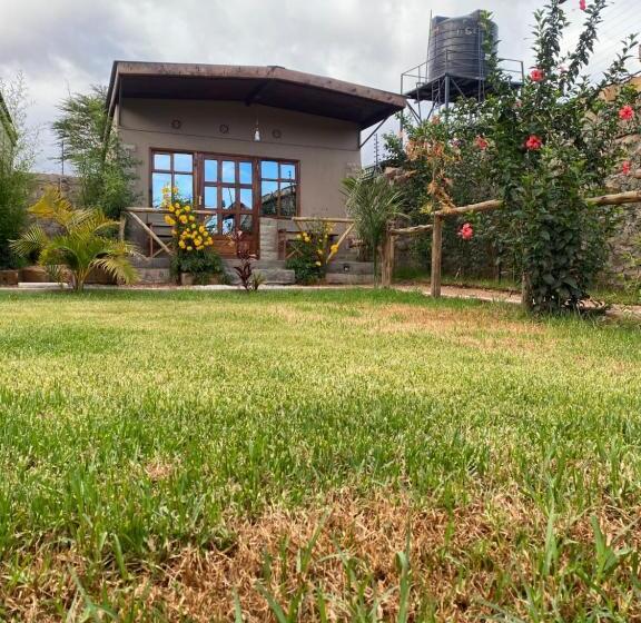 استراحتگاه Emirishoi Cottages And Garden Bistro