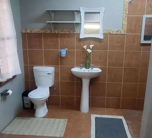 ベッドアンドブレックファースト Ilnika Farm Stay