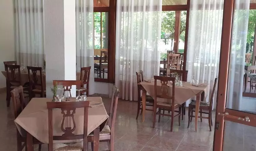 تختخواب و صبحانه Osteria Cesma E Kasines