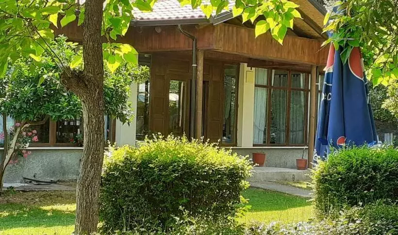 تختخواب و صبحانه Osteria Cesma E Kasines