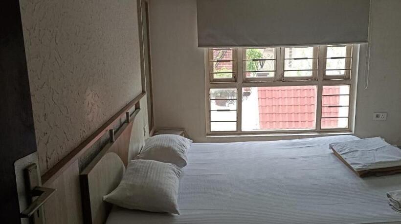 Hotel Ballygunj Guest House