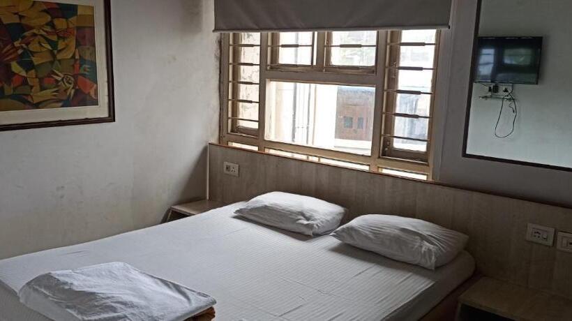 Hotel Ballygunj Guest House