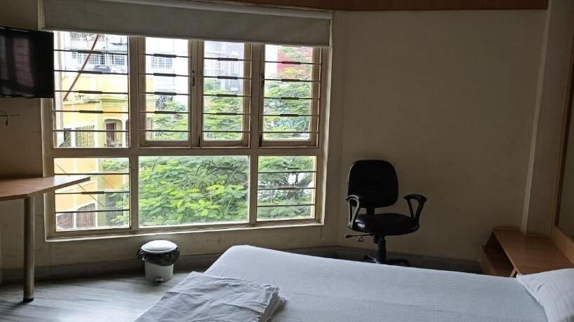 Hotel Ballygunj Guest House