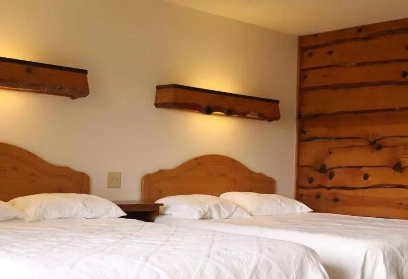 ホテル Bridge Inn Tomahawk  1st Floor, 2 Queen Size Bed, Walkout, River View