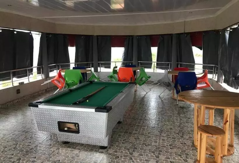 Kapselihotelli New Waves Accommodation & Liquor