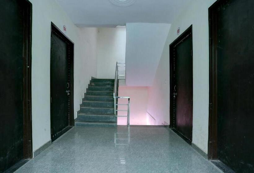 Hotel Flagship Crystal Residency