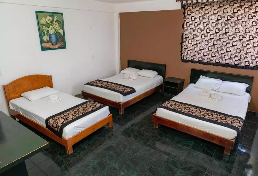 هتل Las Palmas Cancún Centro