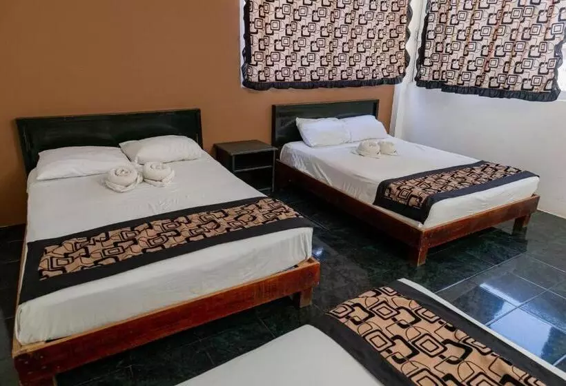 هتل Las Palmas Cancún Centro