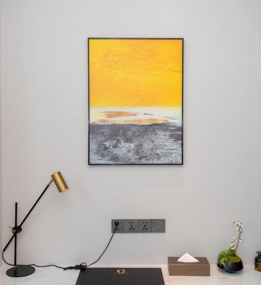 هتل Lc International