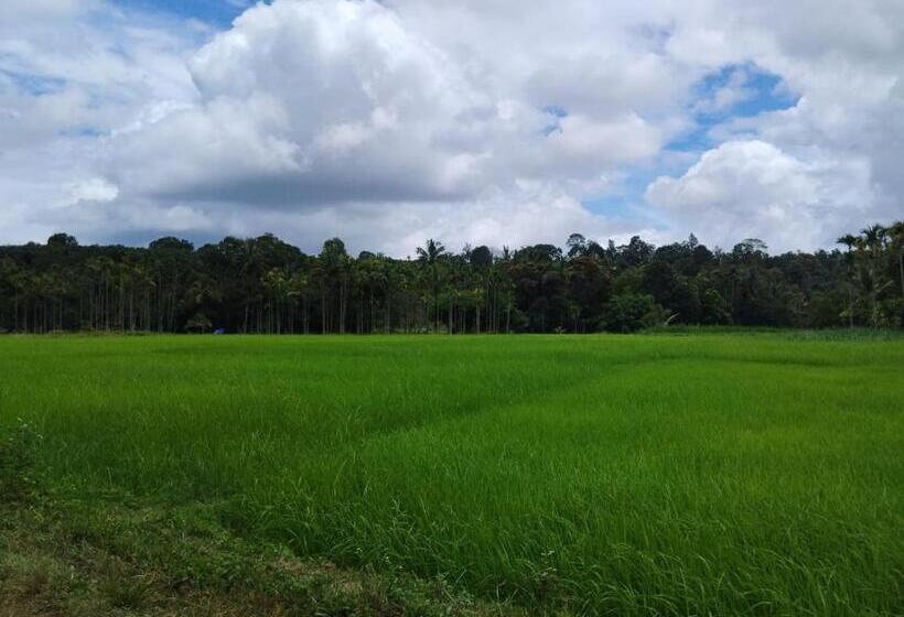 Hotelli Oryza Wayanad