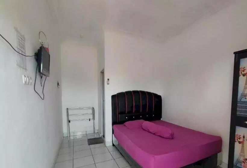 ホテル Oyo 93252 Garuda Bandara Guesthouse