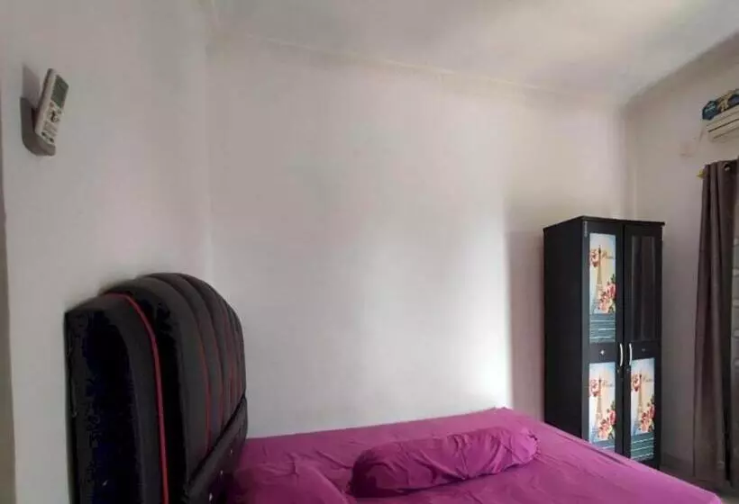 ホテル Oyo 93252 Garuda Bandara Guesthouse
