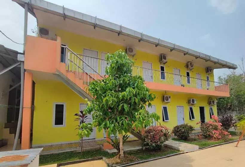 ホテル Oyo 93252 Garuda Bandara Guesthouse