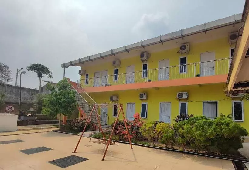ホテル Oyo 93252 Garuda Bandara Guesthouse