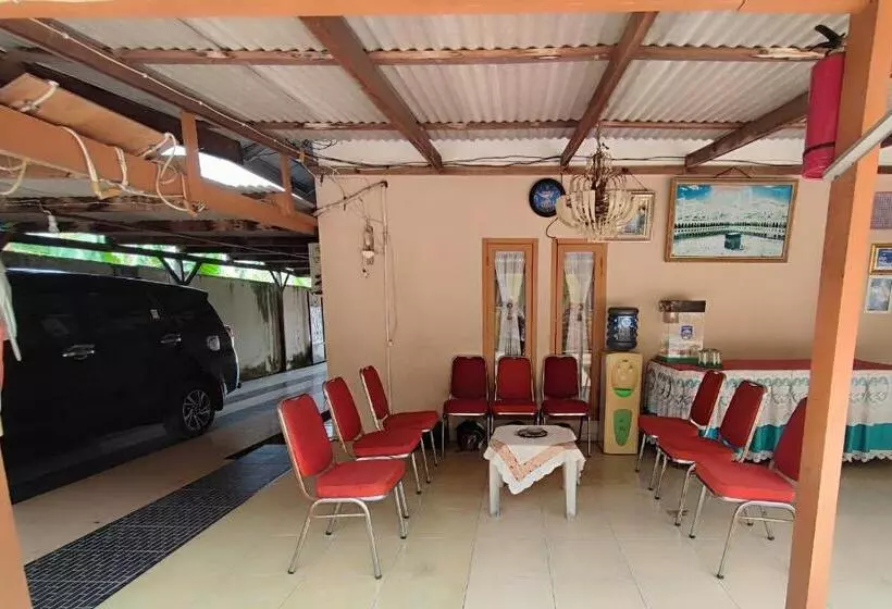 ホテル Oyo 93252 Garuda Bandara Guesthouse