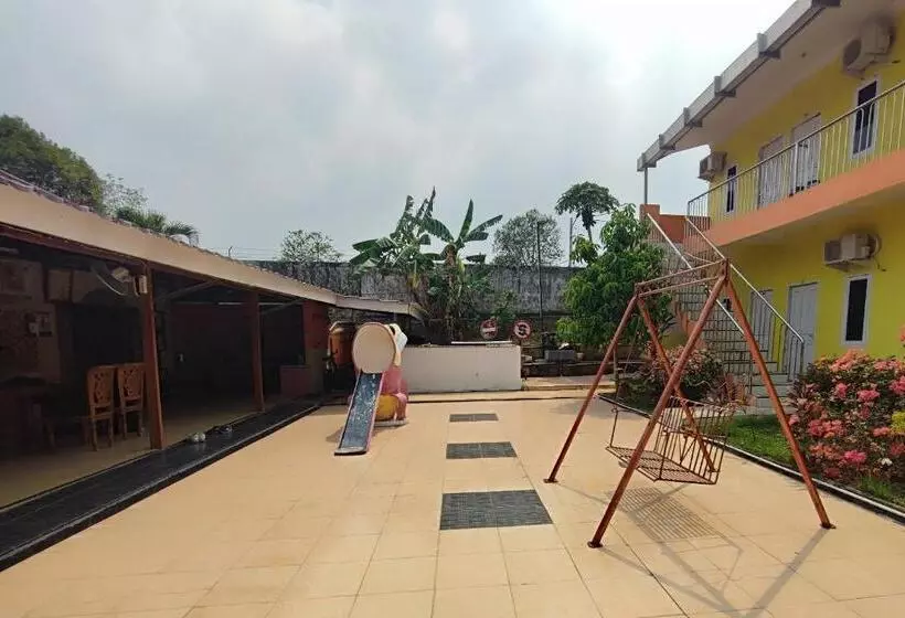 ホテル Oyo 93252 Garuda Bandara Guesthouse