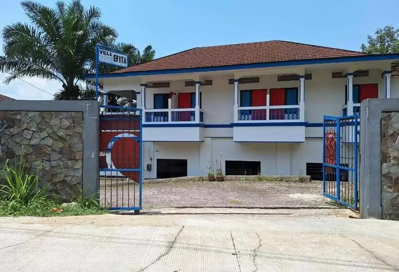 Hotelli Oyo 93280 Villa Efita