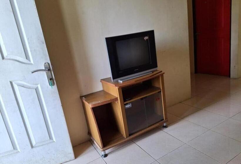 Szálloda Oyo 93280 Villa Efita