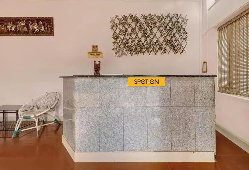 ホテル Spot On Ganga Yatri Nivas