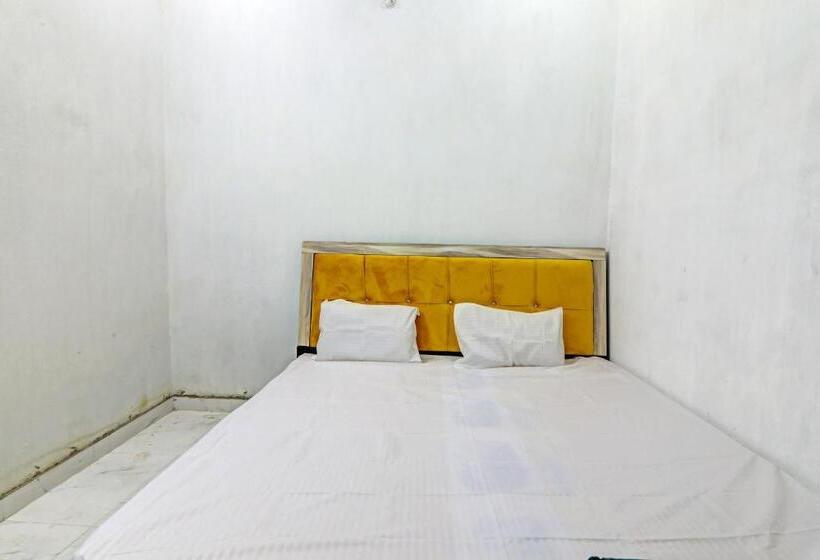 Отель Spot On Red Stone