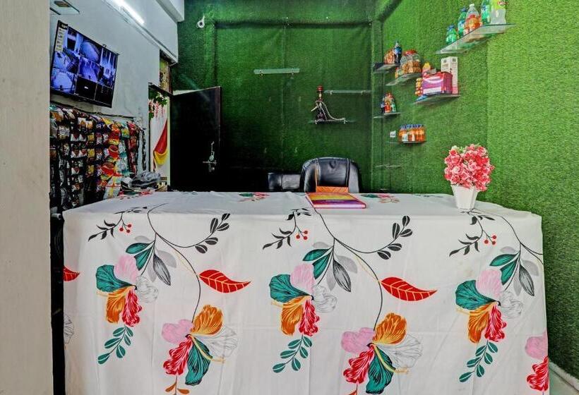 Отель Spot On Red Stone